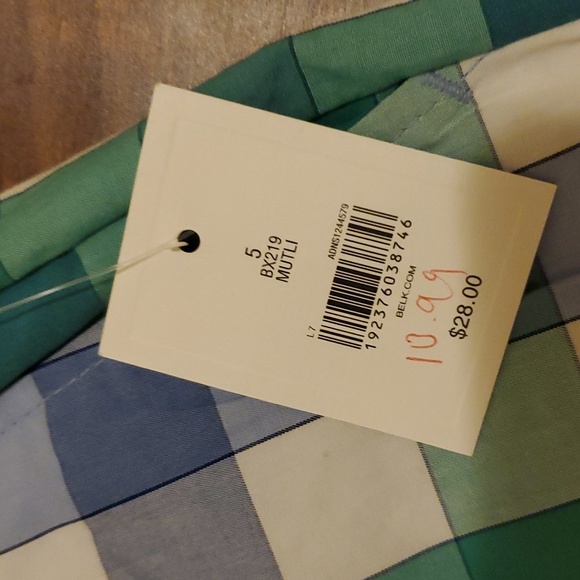 Crown & Ivy shorts - Picture 3 of 3